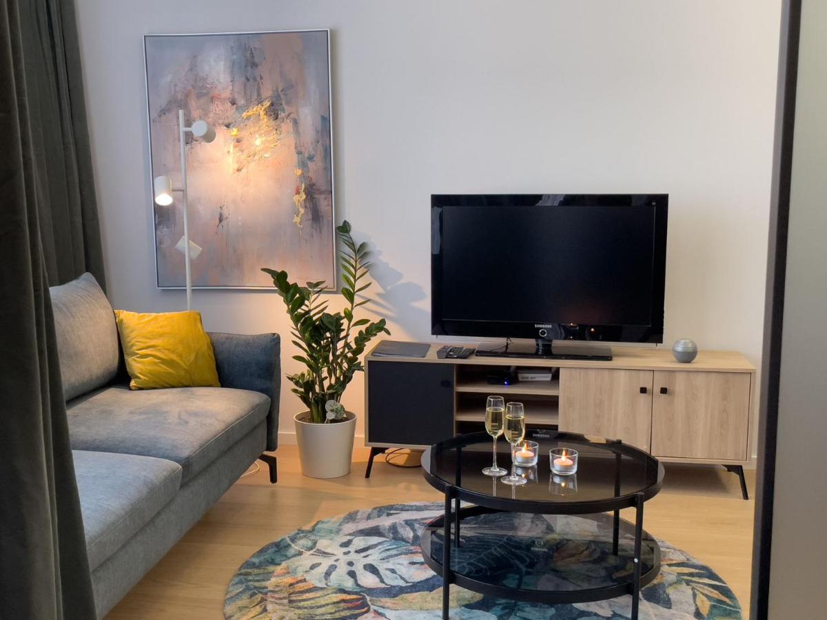 Urban Apartments Premium, Opolska 10 No 36, Free Garage, Self Check-In カトヴィツェ エクステリア 写真