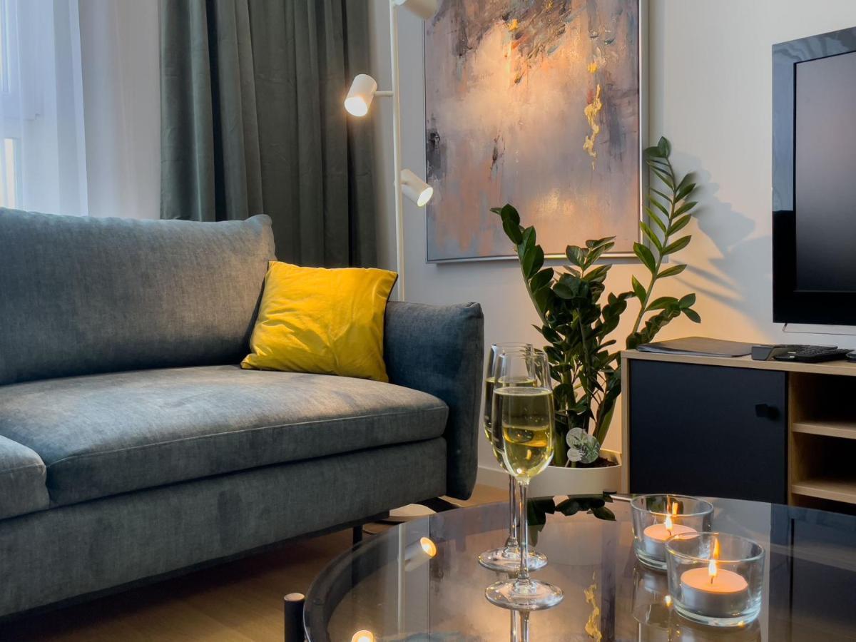 Urban Apartments Premium, Opolska 10 No 36, Free Garage, Self Check-In カトヴィツェ エクステリア 写真