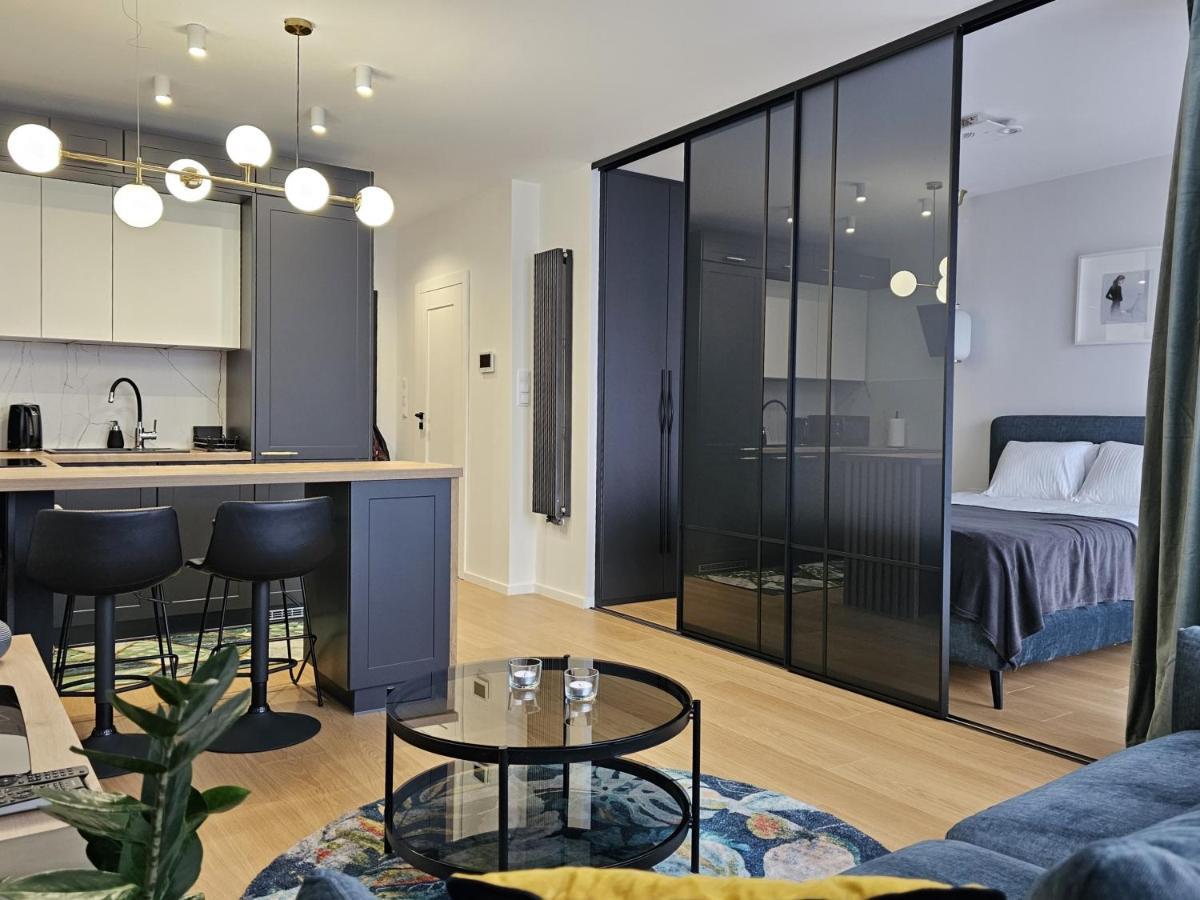 Urban Apartments Premium, Opolska 10 No 36, Free Garage, Self Check-In カトヴィツェ エクステリア 写真